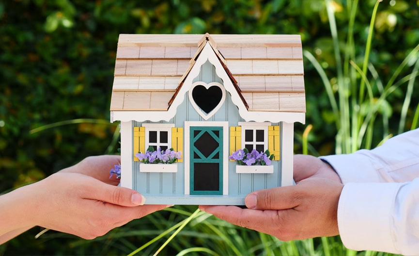 A Homeowner’s Guide: Renting Out Your House and Self-Storage Tips